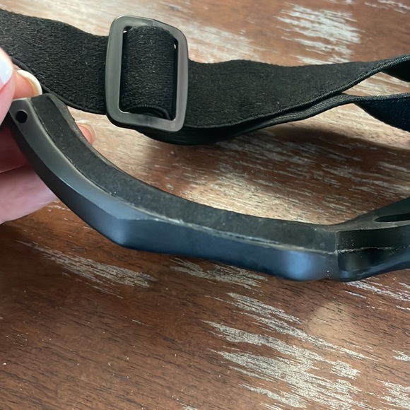 Black wrap around safety googles tinted with adjustable strap - Picture 9 of 10